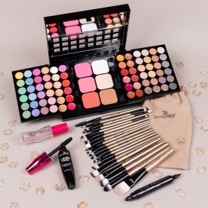 Set Machiaj In Love With Make-up SensoPRO Milano + CADOU - Img 2